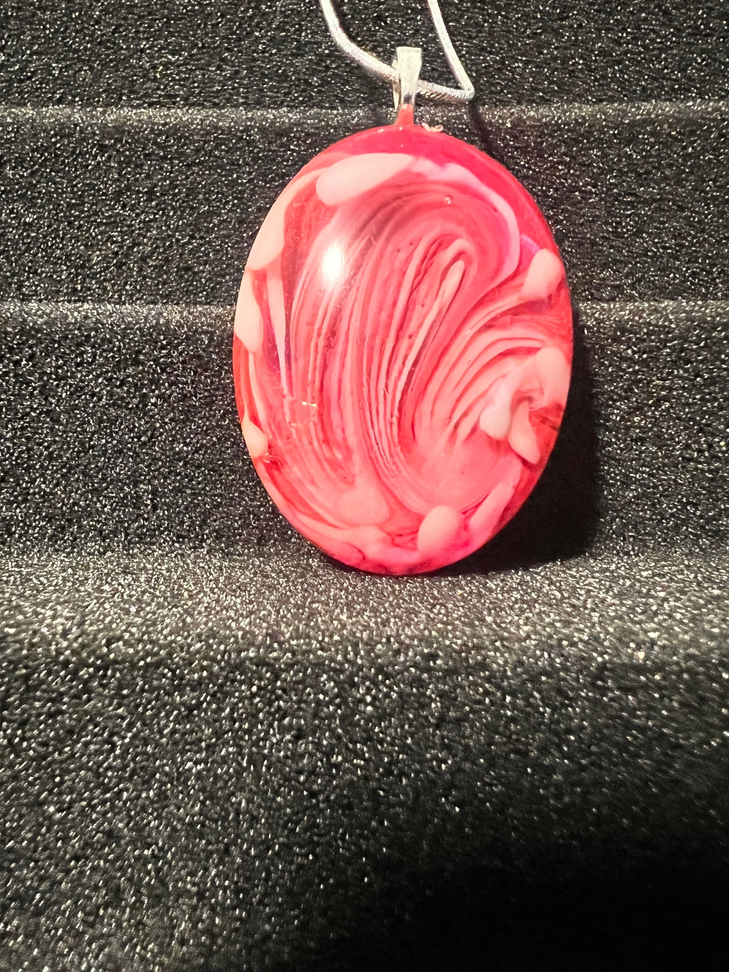 Oval red and white resin pendant w/ necklace