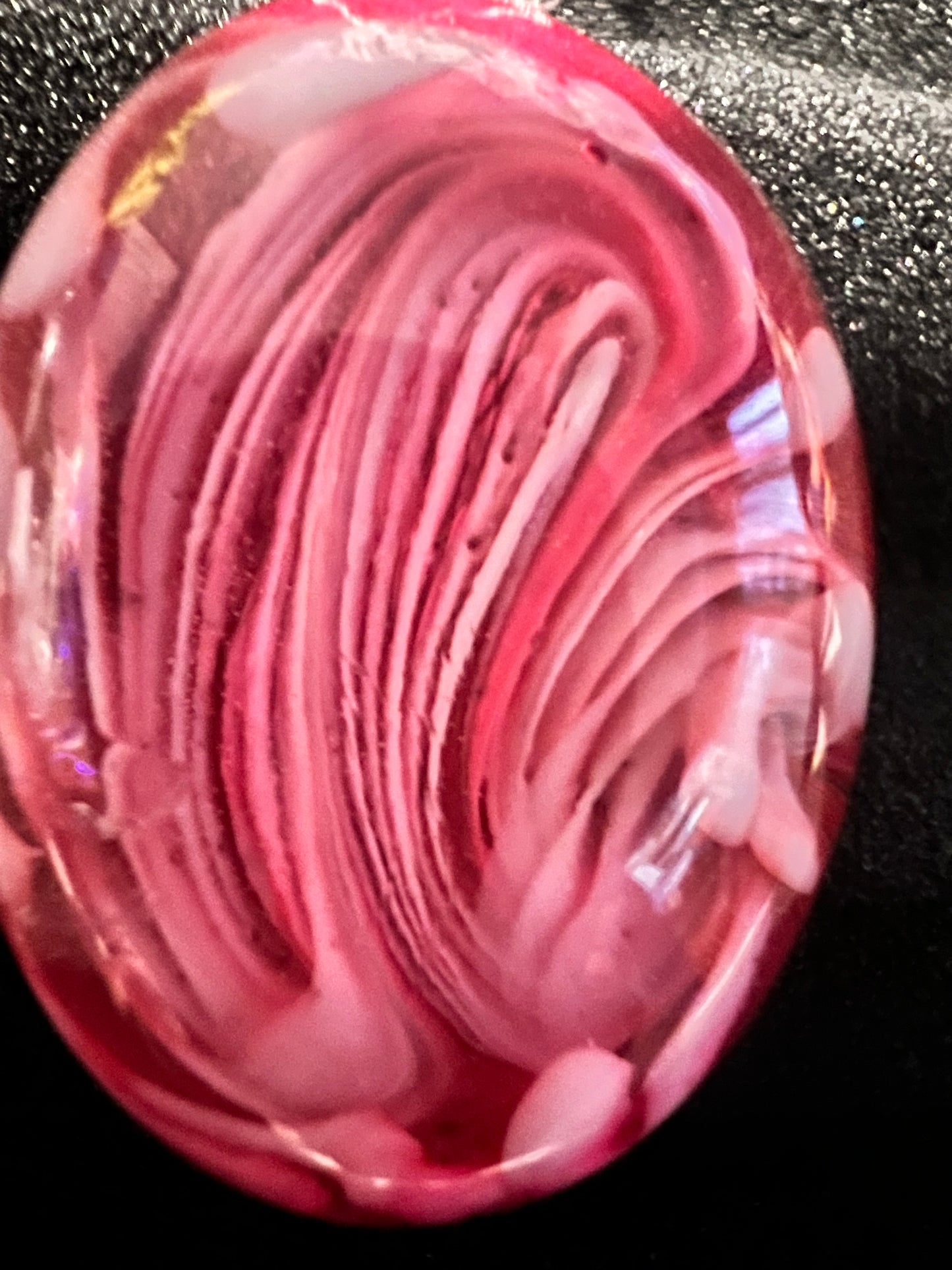 Oval red and white resin pendant w/ necklace