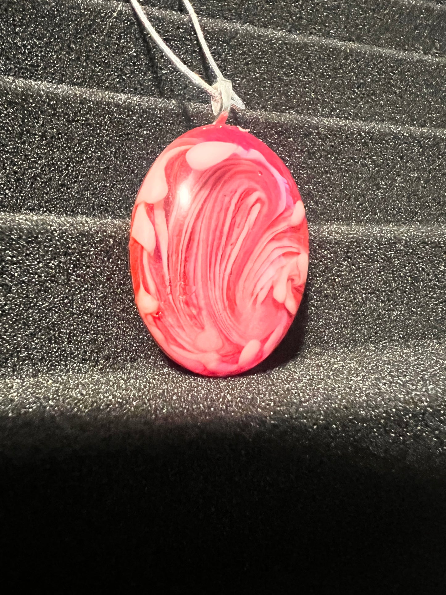 Oval red and white resin pendant w/ necklace